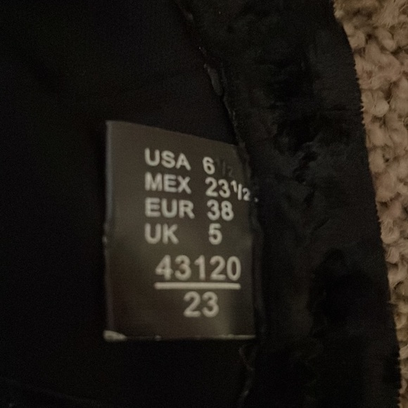 Velvet black booties heels pointed toe soft fabric lined size 6 OPEN To OFFERS - Picture 11 of 11